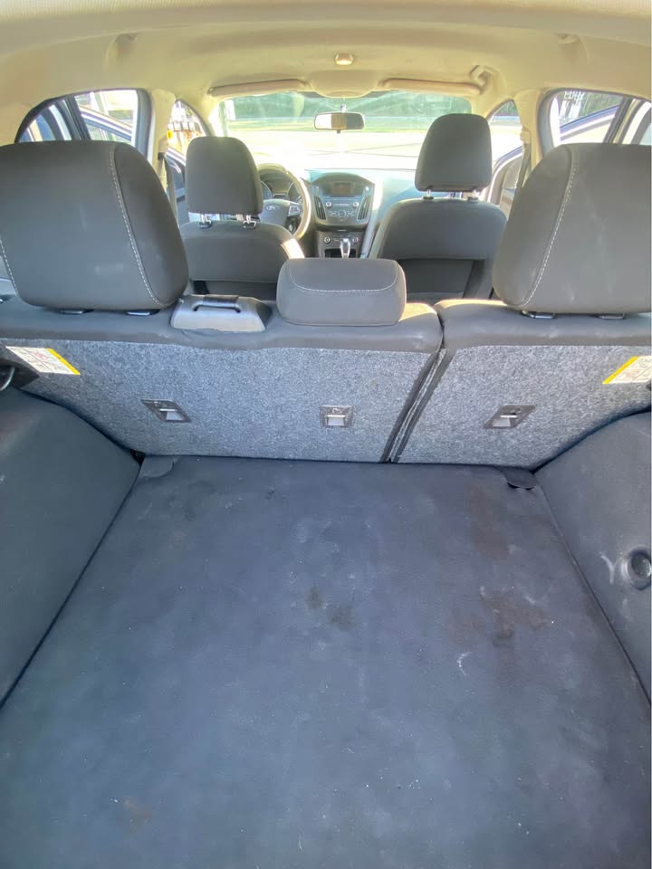 2015 Ford Focus SE - Photo 18
