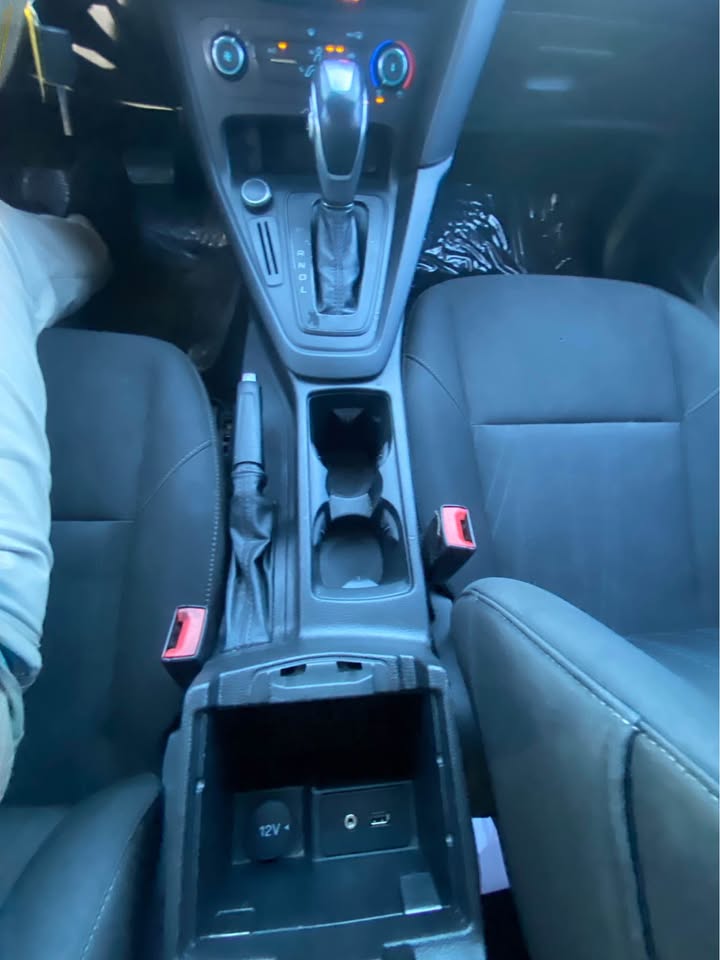 2015 Ford Focus SE - Photo 12